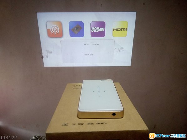 coolux 酷乐视q6旗舰版 portable projector 投影机 micro sd usb