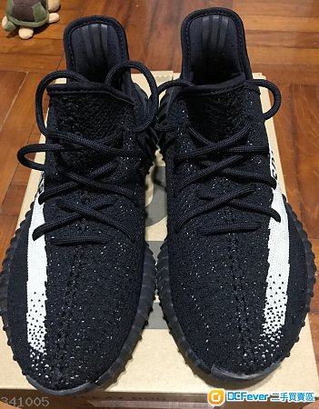yeezy 350 black/white