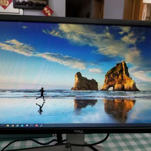 Dell 24 monitor 1920 x 1080 - DCFever.com