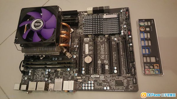 gigabyte ga-x79-ud3 stocket 2011 intel i7 3820