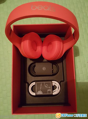 beats solo3红色 保养到明年一月 盒装完整